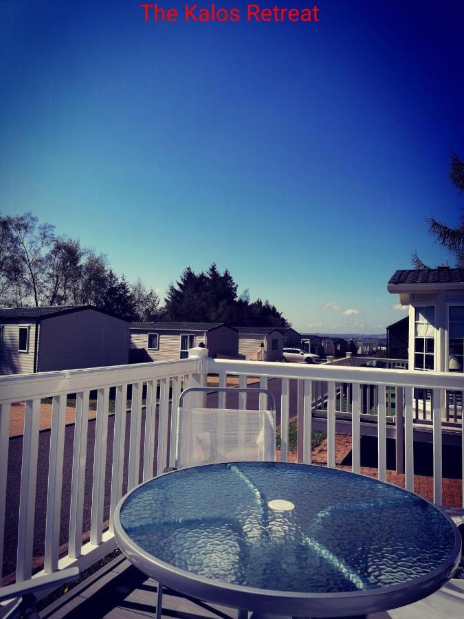 The Kalos Retreat - Hot Tub Lodge With Free 18 Hole Golf Course Swarland Exterior photo